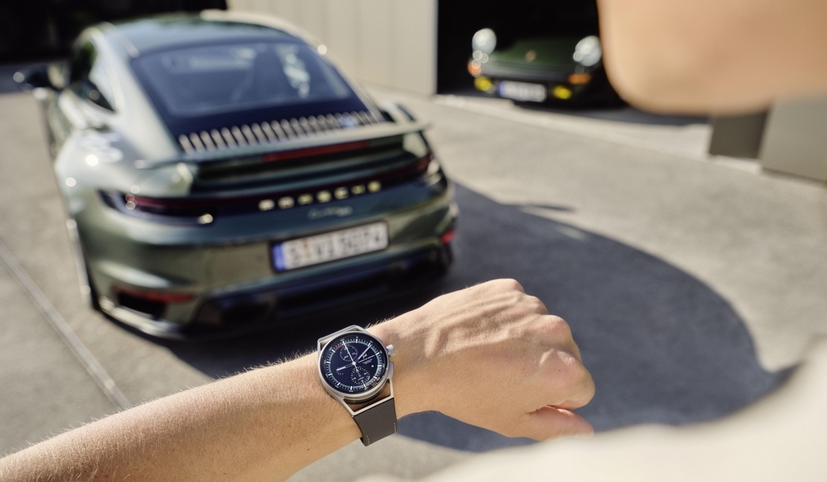 mid Groß-Gerau - Exklusiv für Besitzer des 911 Turbo 50 Jahre legt Porsche Design Timepieces den Chronograph 911 Turbo 50 Jahre auf. Porsche AG