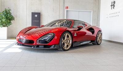 Alfa Romeo 33 Stradale bei Pista & Piloti