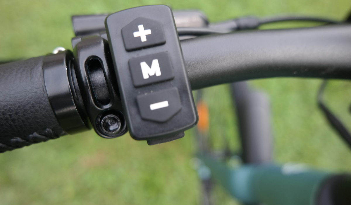 Auch der Bedienungssatellit links am Lenker ist selbsterklärend Foto: Rudolf Huber/SP-X