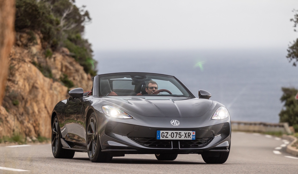 Der Zweisitzer bietet Fahreigenschaften, die sportlich orientierte Fahrer begeistern dürfte Foto: MG