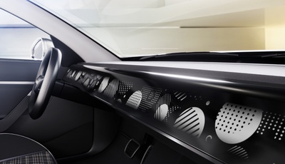 Continental zeigt „Emotional Display“ - Tattoo fürs Armaturenbrett