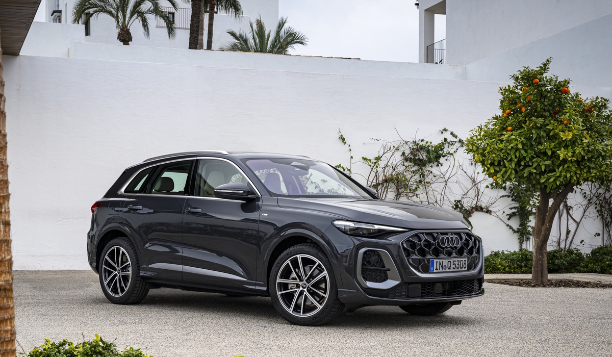 Vertraut und zugleich modern in der Anmutung: Der Q5 SUV. Foto: Audi