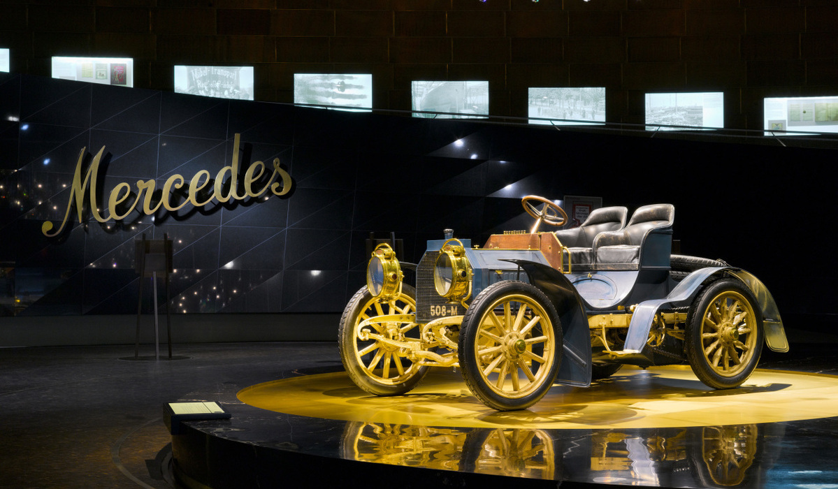 Aus dem Mercedes 35 PS entstand ab 1902 die Mercedes-Simplex-Modellfamilie – alltagstaugliche Sportler, die dank Emil Jellinek zu Bestsellern avancierten. Foto: Mercedes-Benz Classic Archive