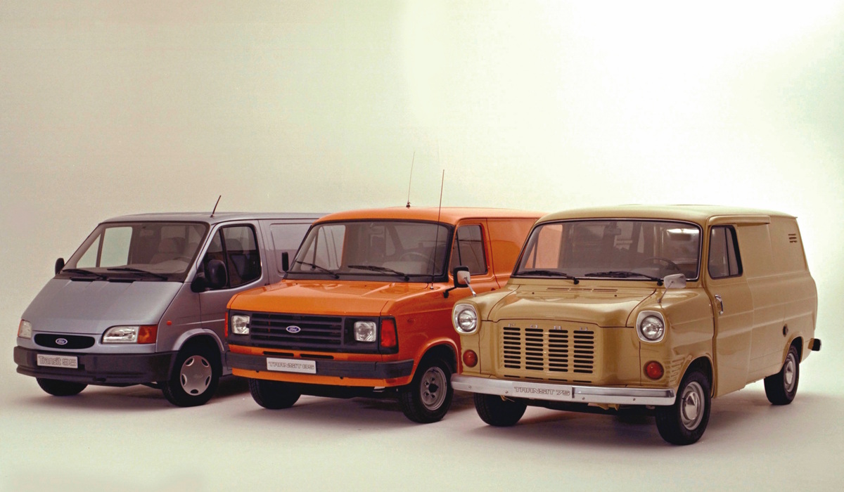 Drei Transit-Generationen – Dieselmotor für den Transit von 1972 (rechts), Plastikschick für den ab 1978 gebauten Transit (Mitte) und Aerodynamik für den dritten Transit (links). Foto: Ford
