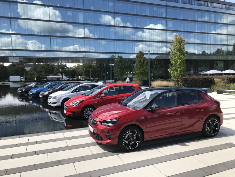 Pkw-Bestand  - Opel verliert, Trabi gewinnt  
